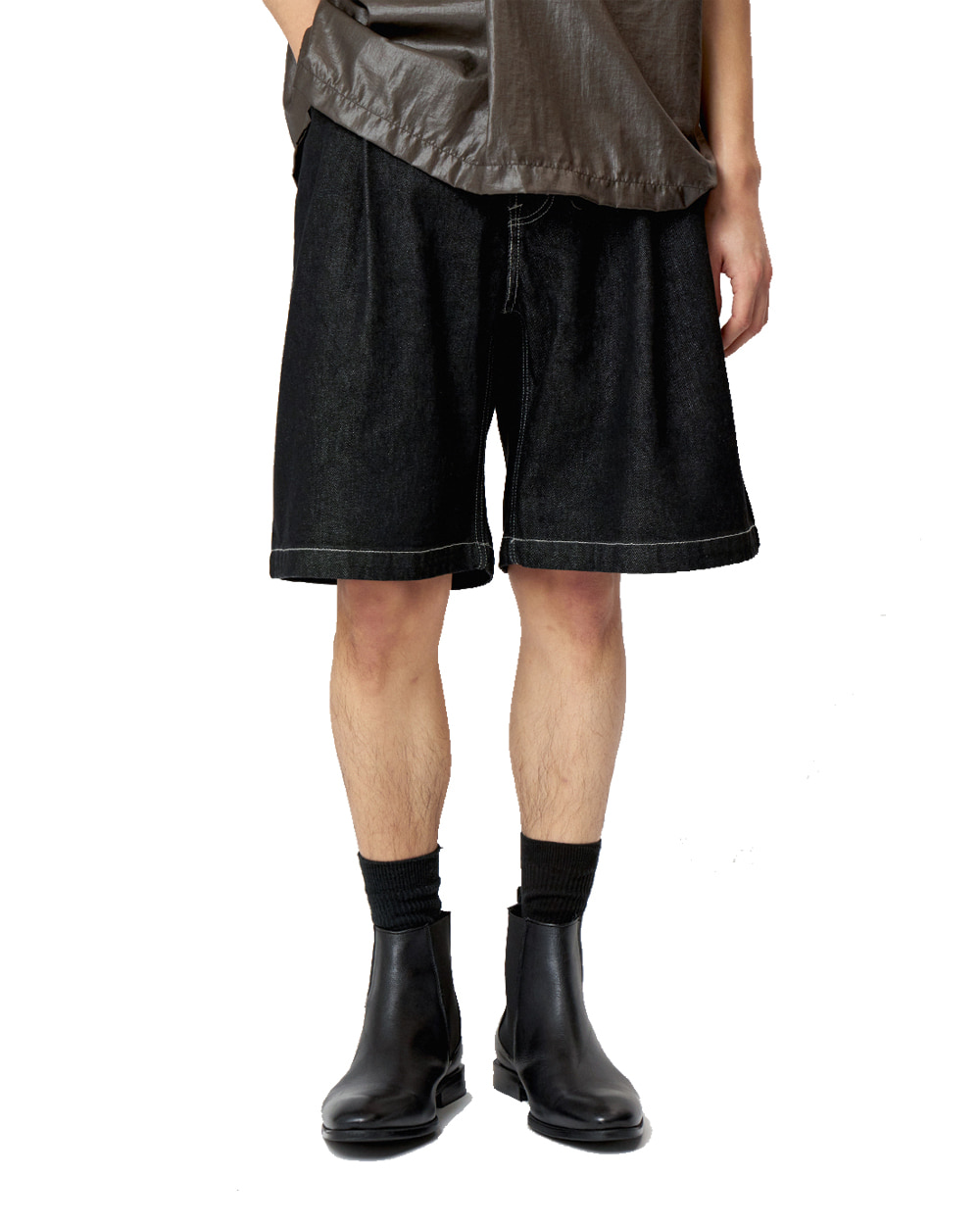 언어펙티드 One tuck denim shorts (Black)